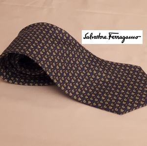 Salvatore Ferragamo 100% Silk "Berry" Pattern Tie
